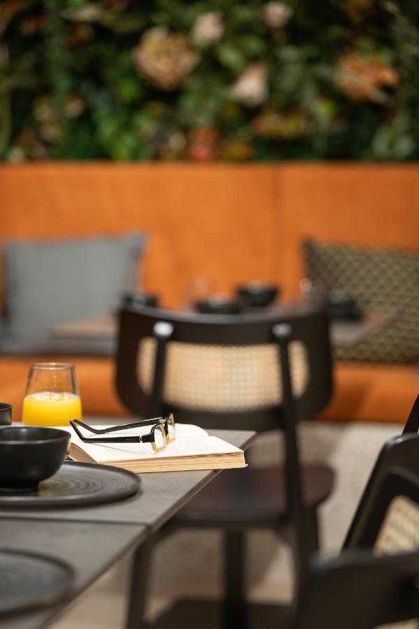 11 Enteka Acropolis Suites Atene Esterno foto