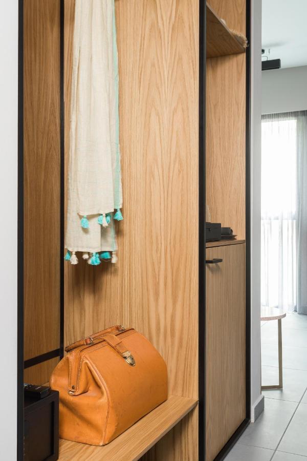 11 Enteka Acropolis Suites Atene Esterno foto