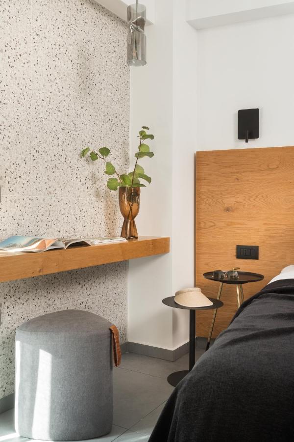11 Enteka Acropolis Suites Atene Esterno foto