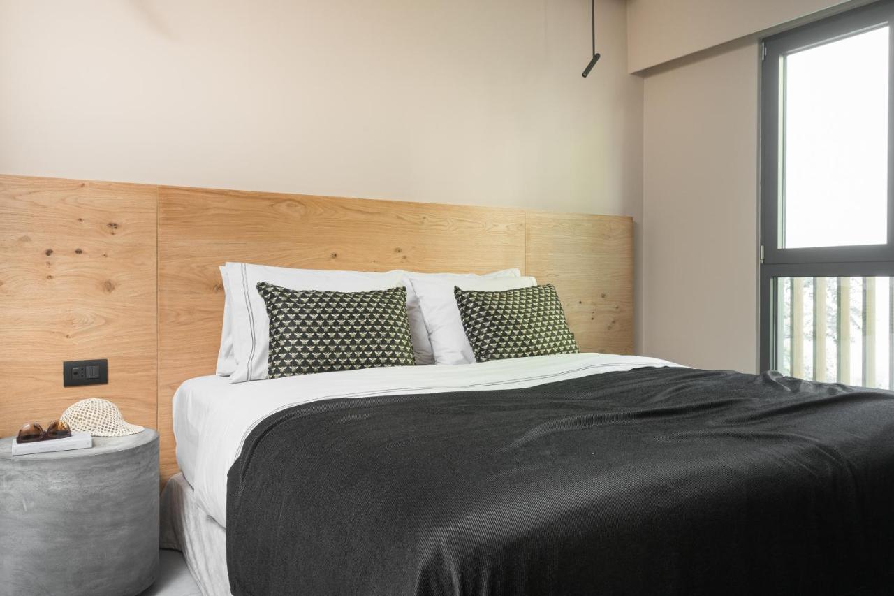 11 Enteka Acropolis Suites Atene Esterno foto