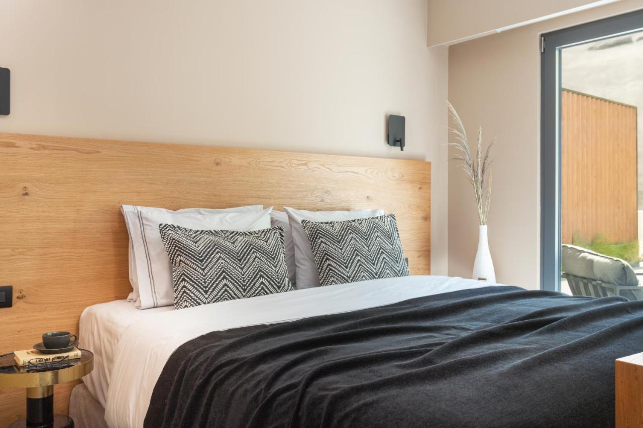 11 Enteka Acropolis Suites Atene Esterno foto